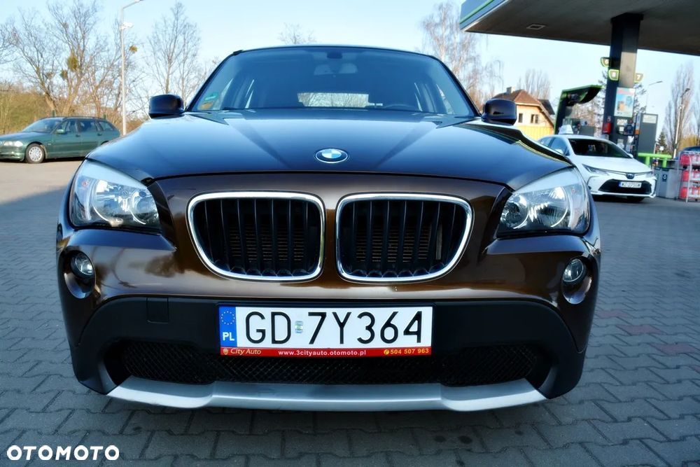 BMW X1 sDrive18d xLine - 11