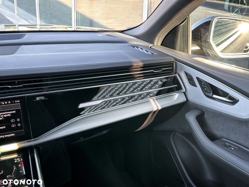 Audi Q8 - 36