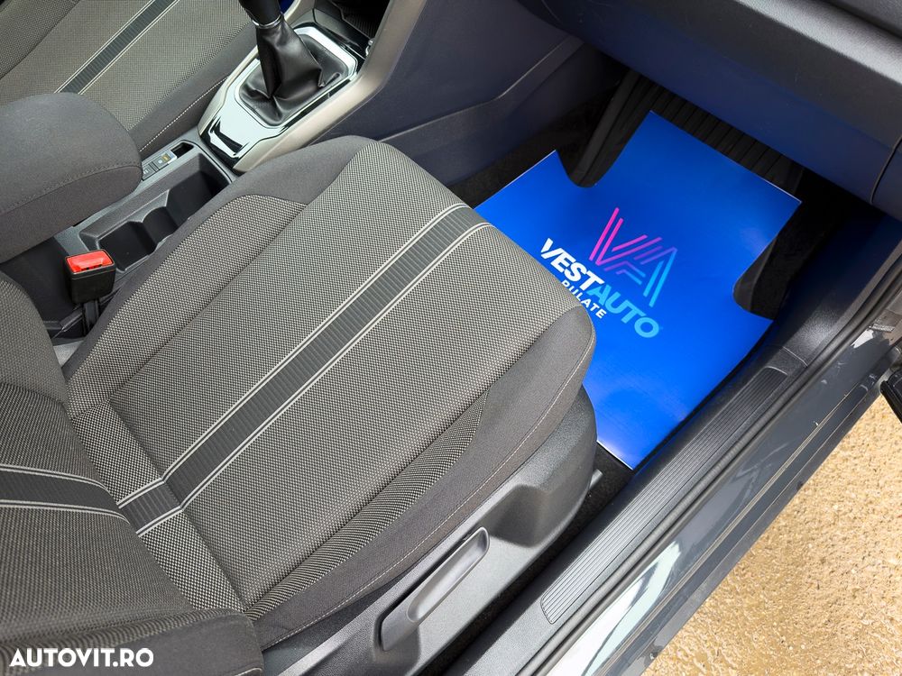 Volkswagen T-ROC 1.5 TSI ACT Style - 25