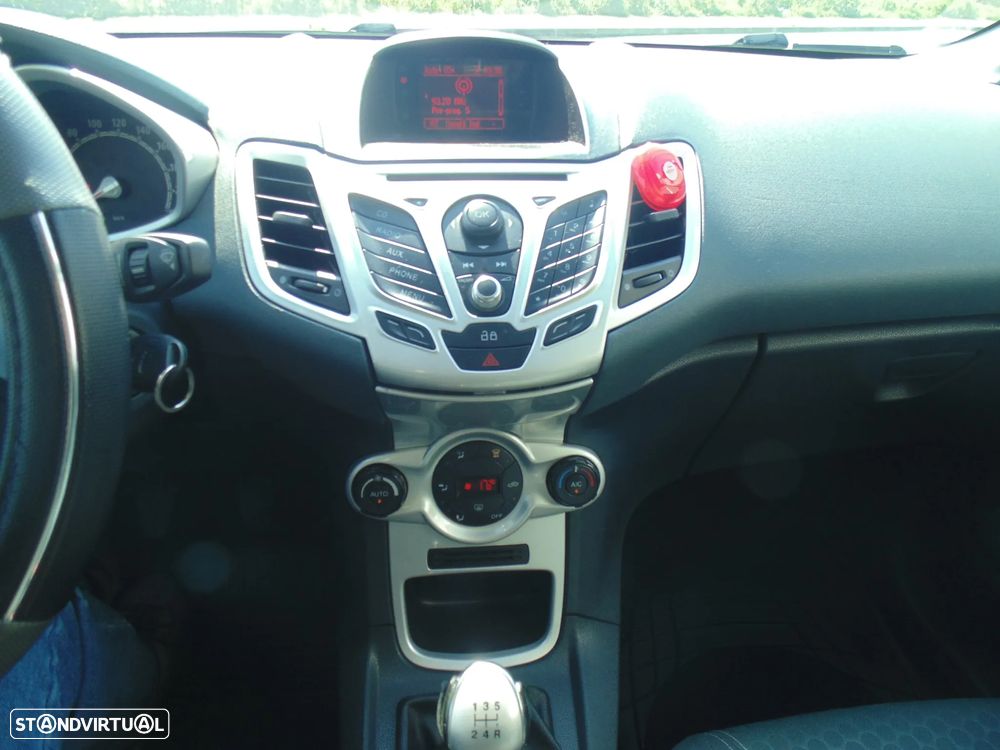 Ford Fiesta 1.25 Titanium - 22