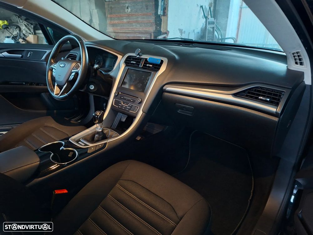 Ford Mondeo SW 1.5 TDCi Titanium - 9