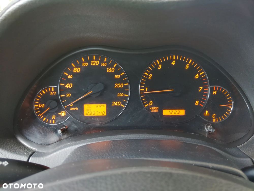 Toyota Avensis 1.8 VVT-i Sol - 3