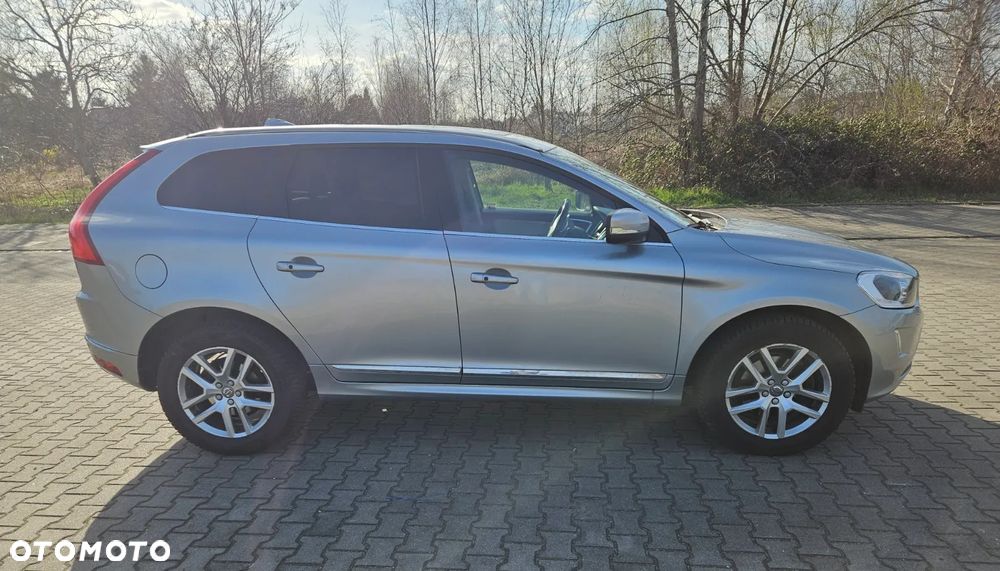 Volvo XC 60 D4 AWD Summum - 4