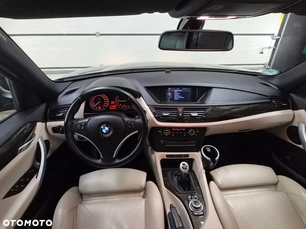 BMW X1 sDrive20d - 17