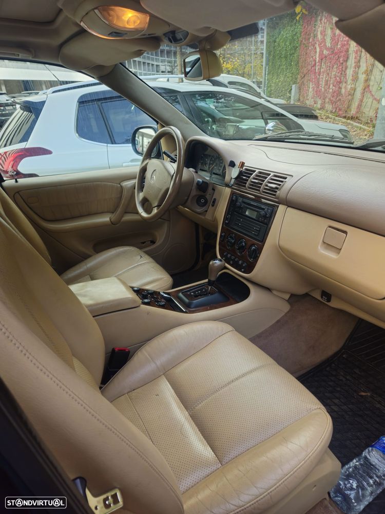 Mercedes-Benz ML 270 - 12