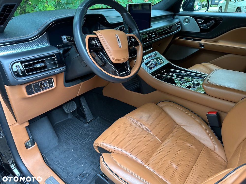 Lincoln Aviator - 7