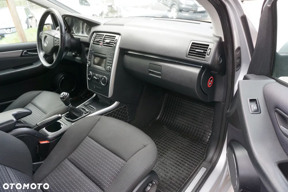 Mercedes-Benz Klasa B 180 CDI EU5 - 14