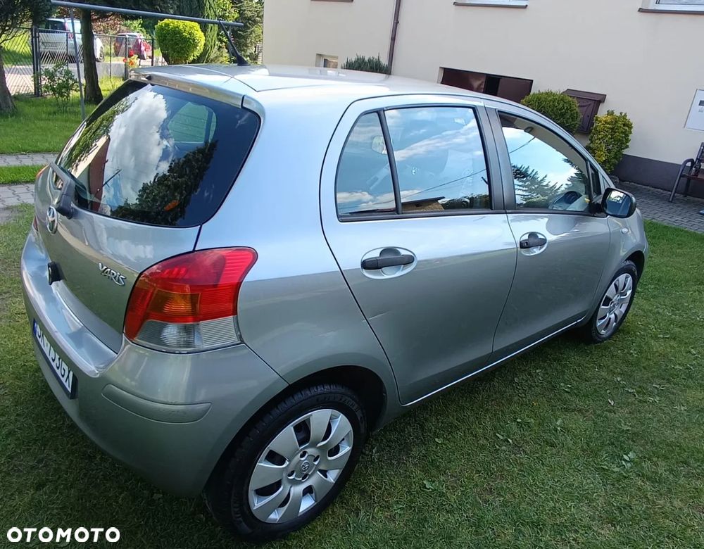 Toyota Yaris 1.33 Luna - 10