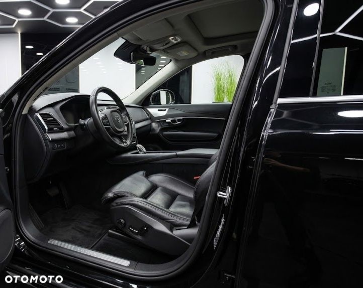 Volvo XC 90 T8 AWD Plug-In Hybrid Inscription 7os - 8