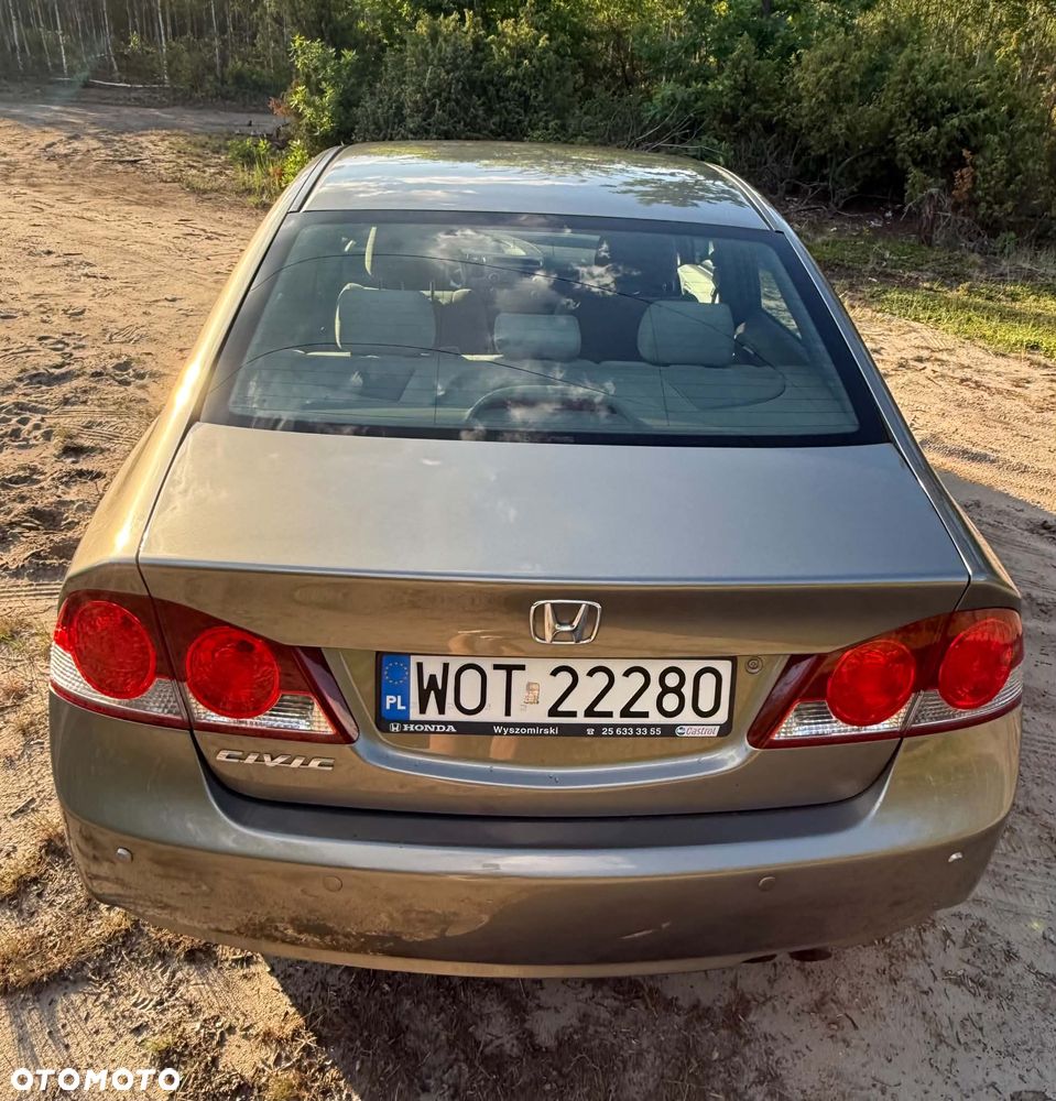 Honda Civic 1.8 Comfort - 13