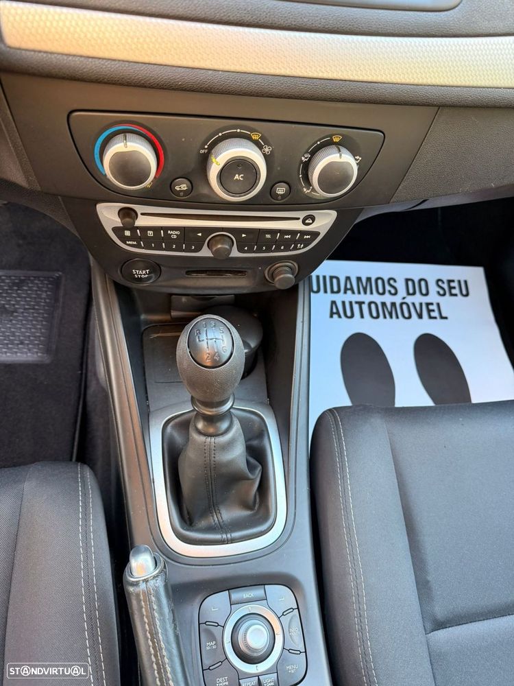 Renault Mégane Sport Tourer 1.5 dCi Comfort SS - 9
