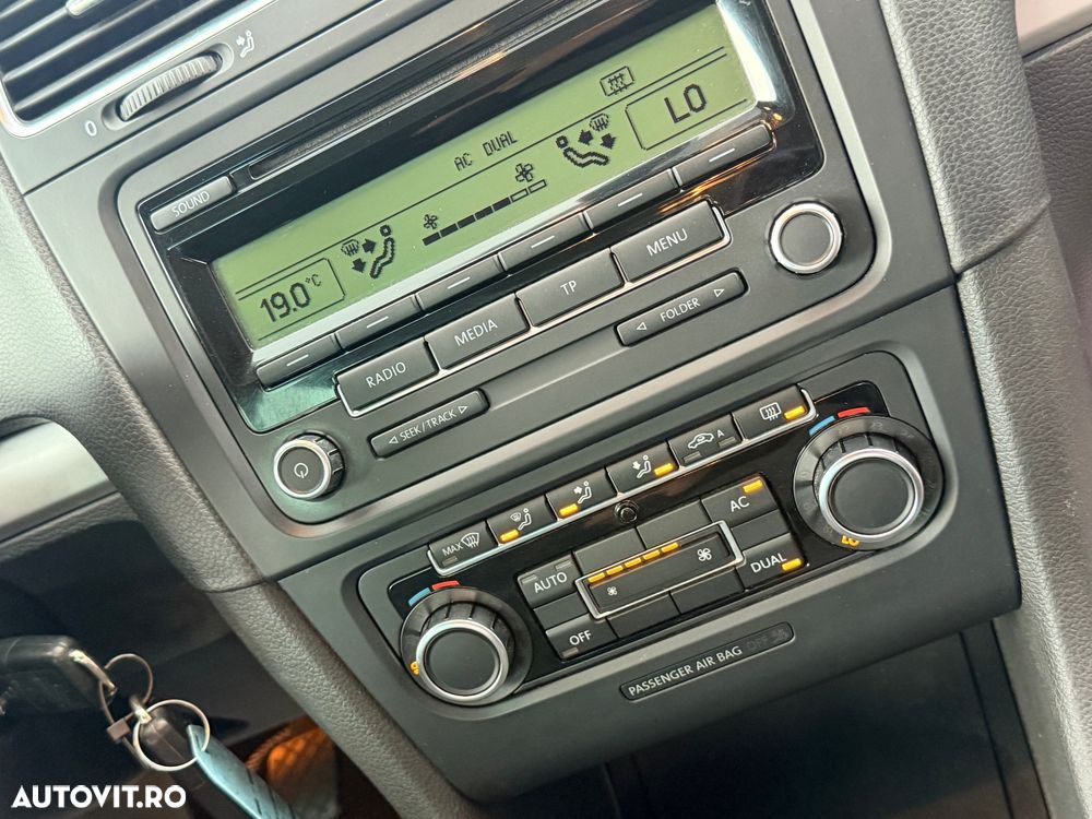 Volkswagen Golf - 21