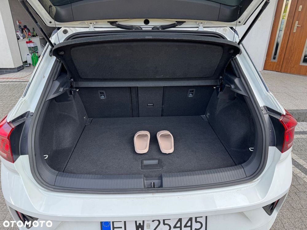 Volkswagen T-Roc - 16