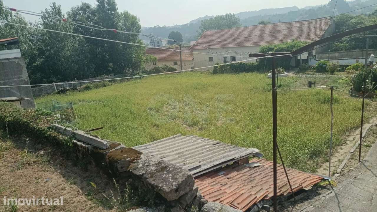 Moradia T4 com terreno à venda em Vilar do Paraíso, Vila Nova de Gaia - Grande imagem: 4/7