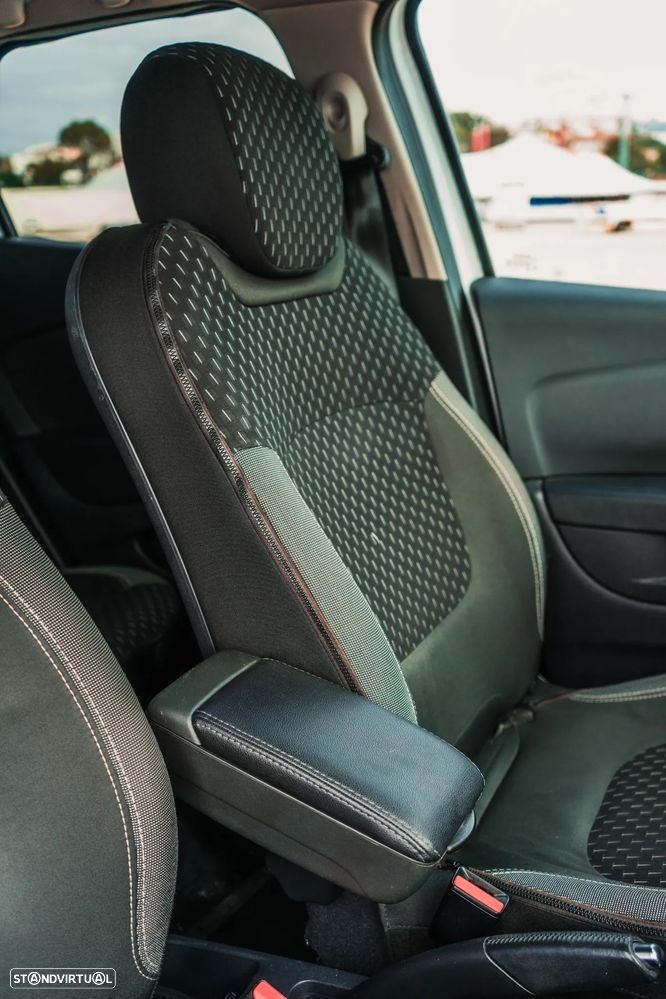 Renault Captur 0.9 TCE Exclusive - 25