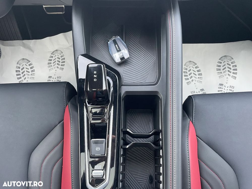 Geely Coolray - 15