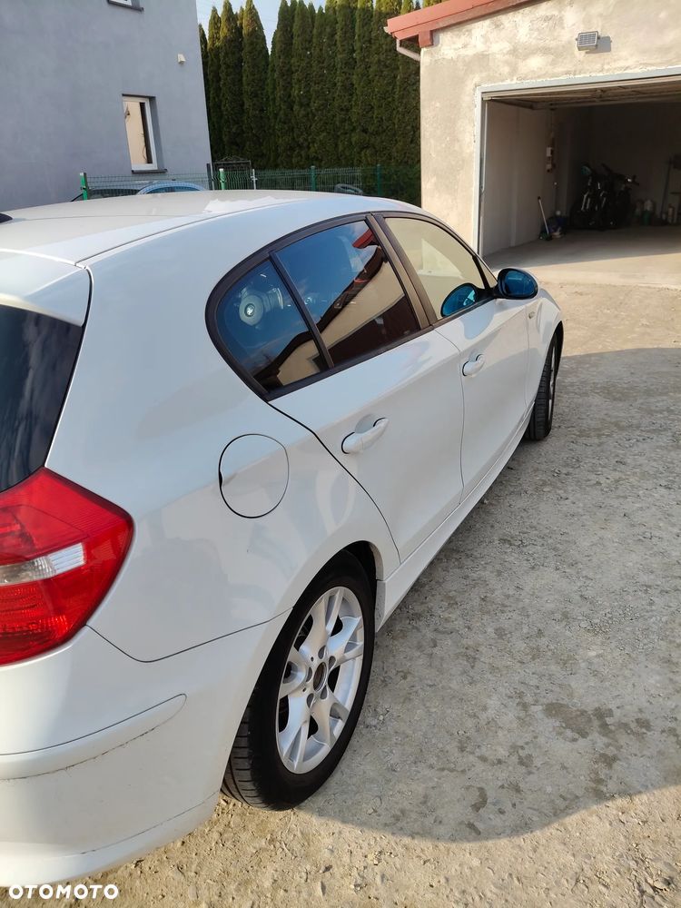 BMW Seria 1 120d - 6