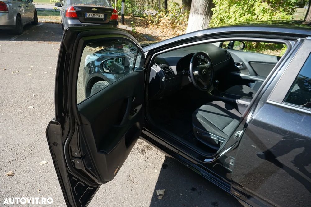 Toyota Avensis 2.0 D-4D Comfort - 6