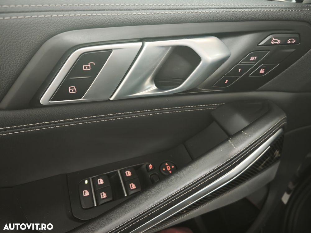 BMW X6 xDrive40i - 17