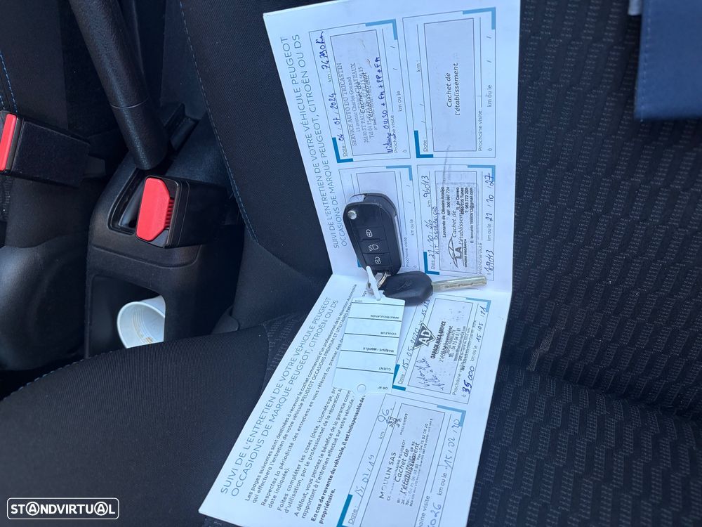 Peugeot 208 1.2 PureTech Signature - 19