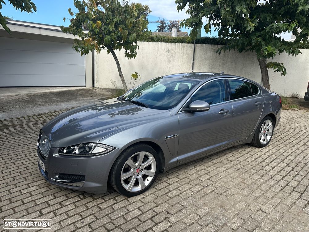Jaguar XF 2.2 D Premium Luxury - 2