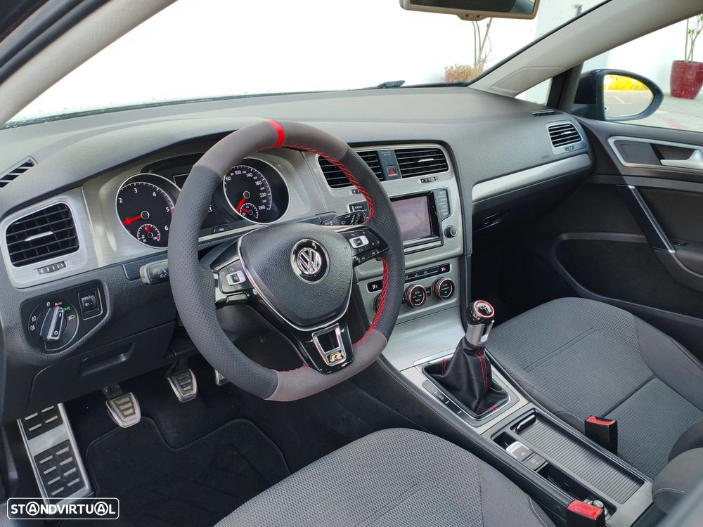 VW Golf 1.6 TDi R-Line - 30
