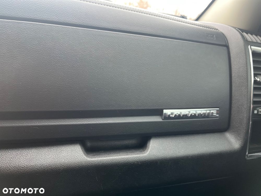 RAM 1500 5.7 Crew Cab Laramie - 21