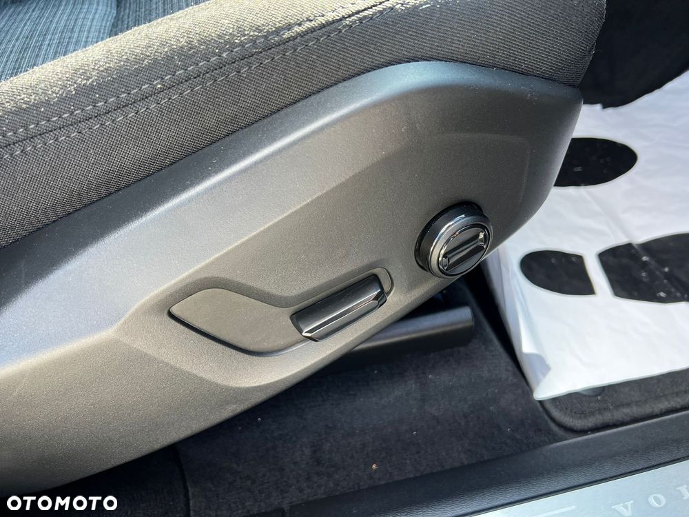 Volvo XC 60 B4 D Core - 29