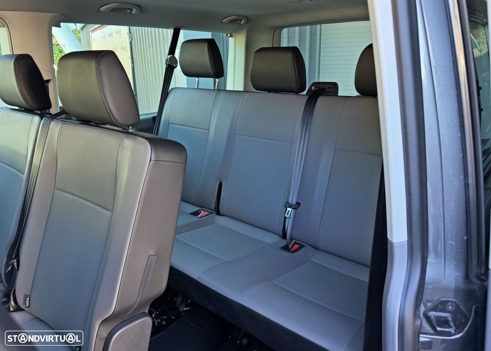 VW Caravelle - 19