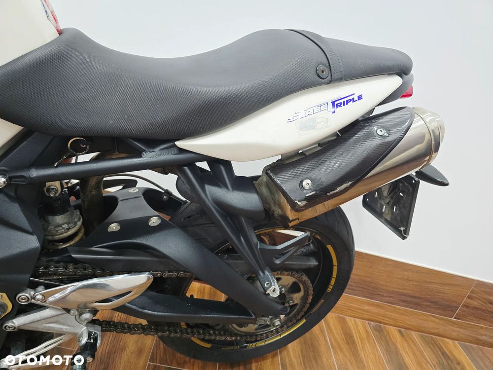 Triumph Street Triple - 22