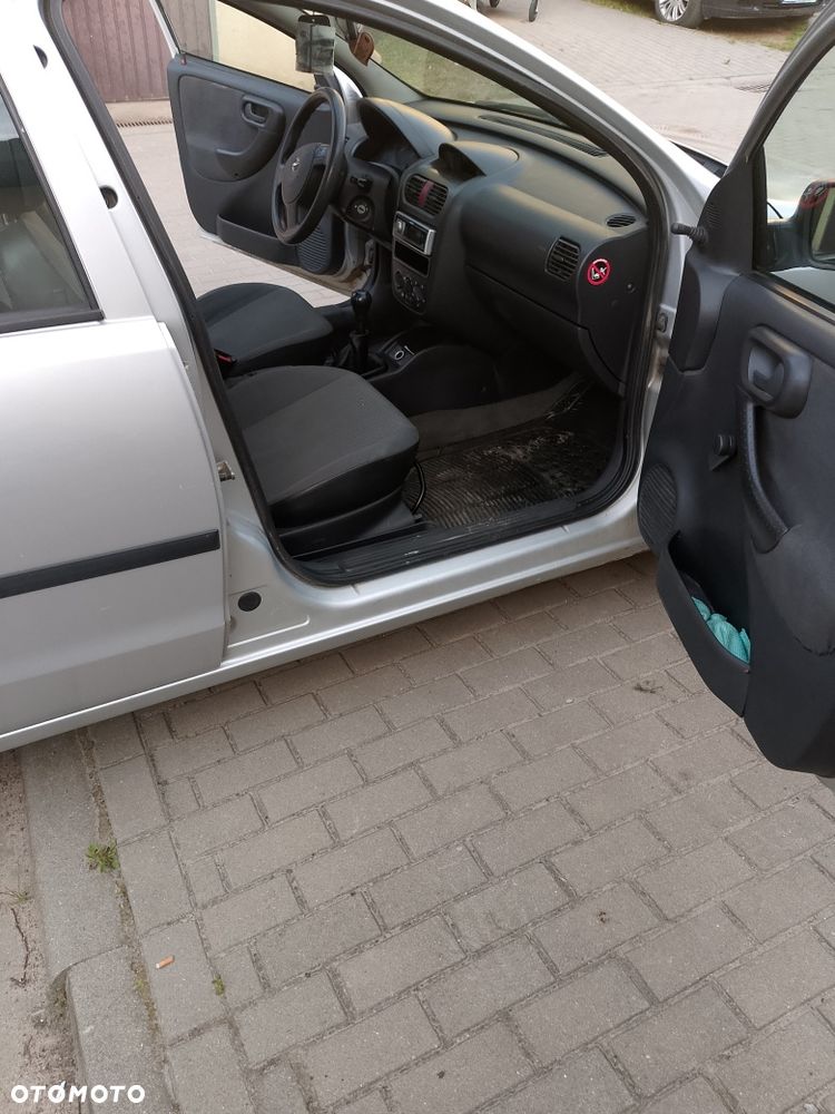 Opel Corsa - 8