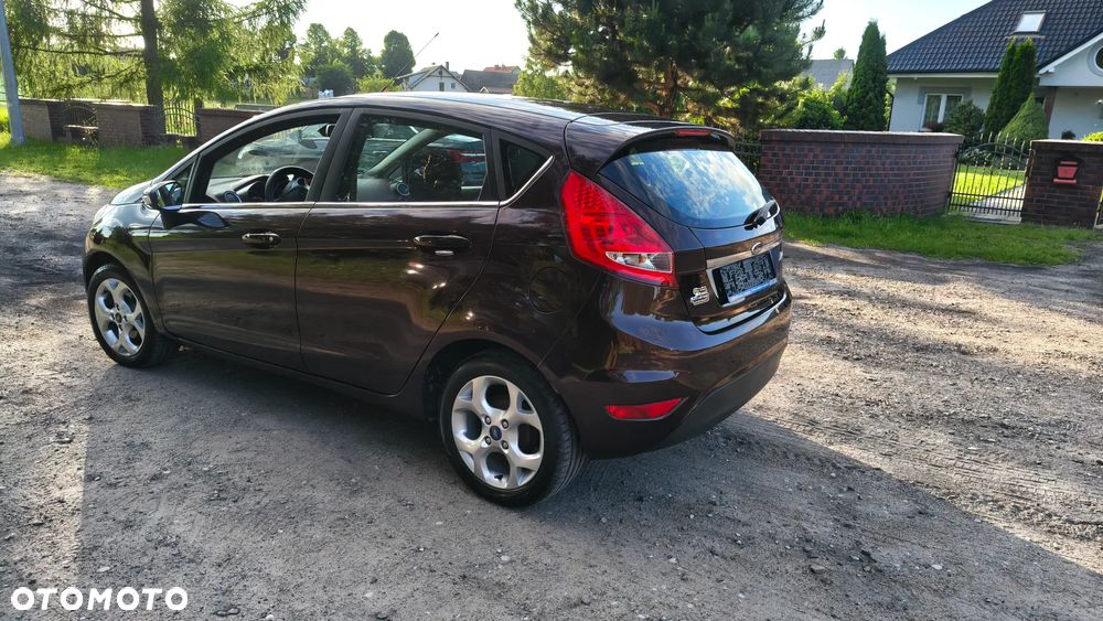Ford Fiesta 1.6 TDCi Individual - 12