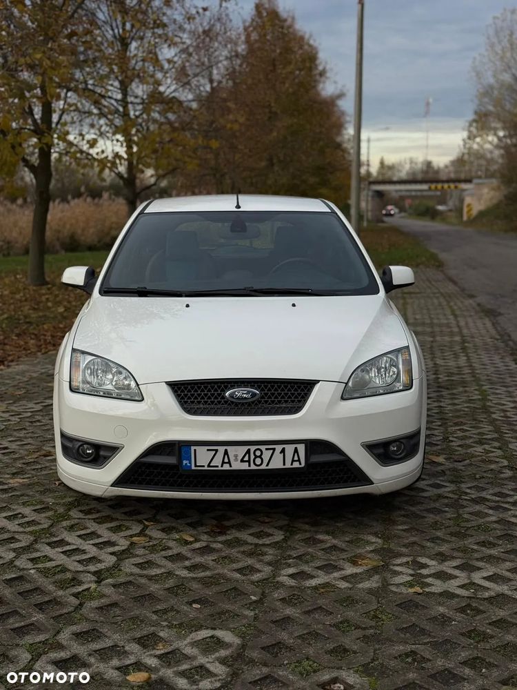 Ford Focus 2.5 ST - 12