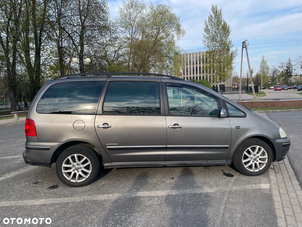 Volkswagen Sharan 1.9 TDI Comfortline Tiptr - 1