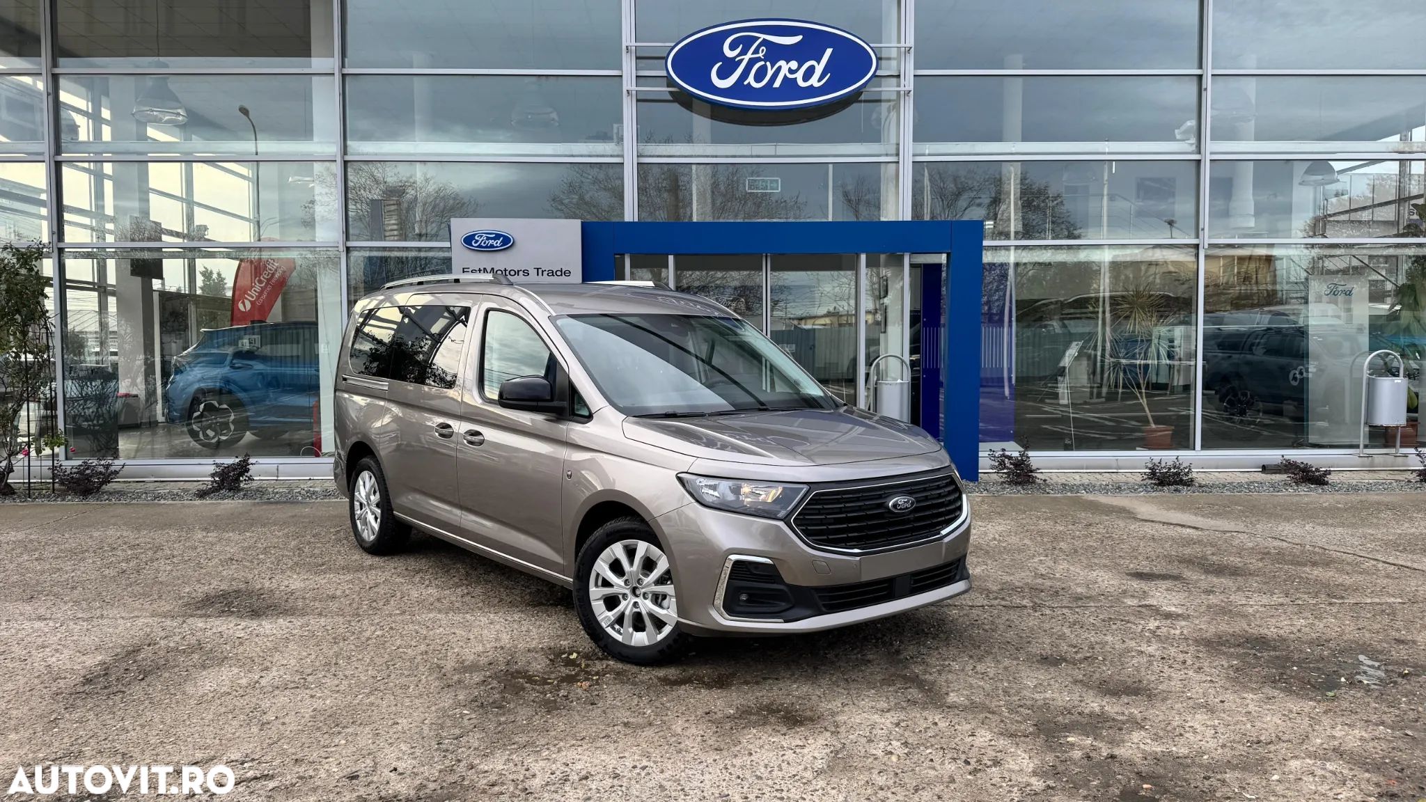 Ford Tourneo Connect 1.5L EcoBoost LWB Titanium - 1