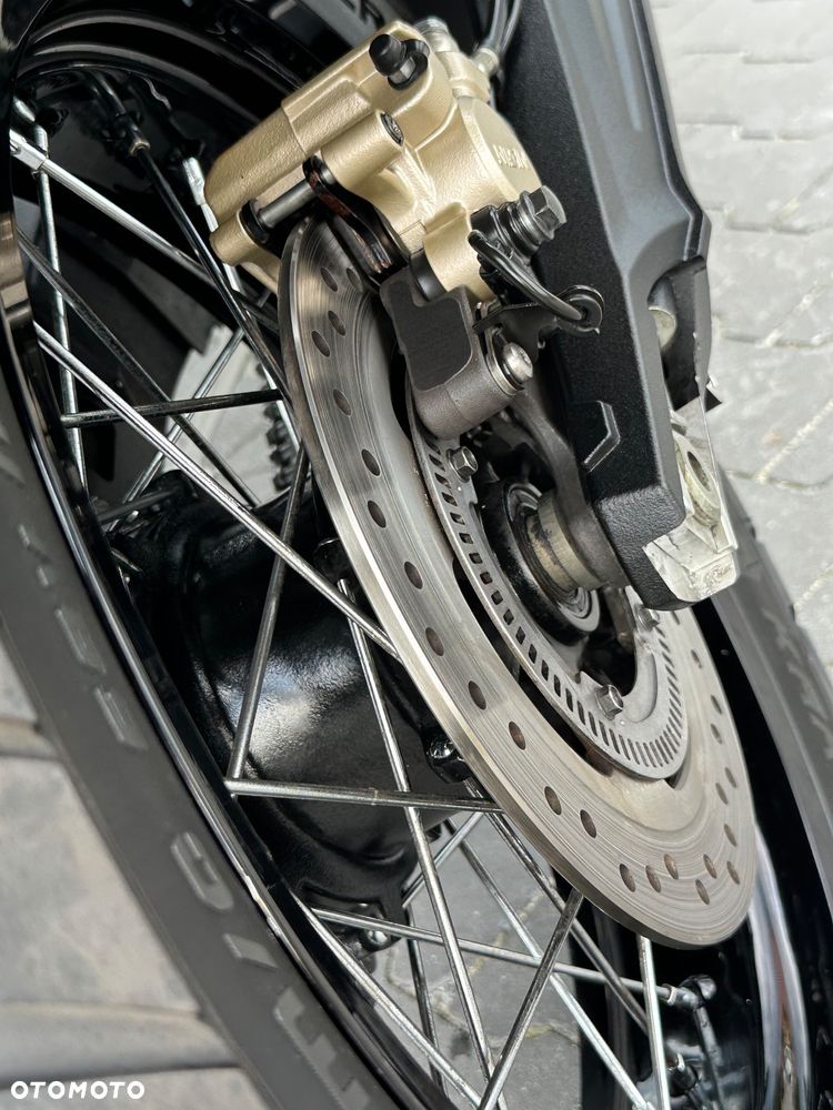 Triumph Tiger - 11