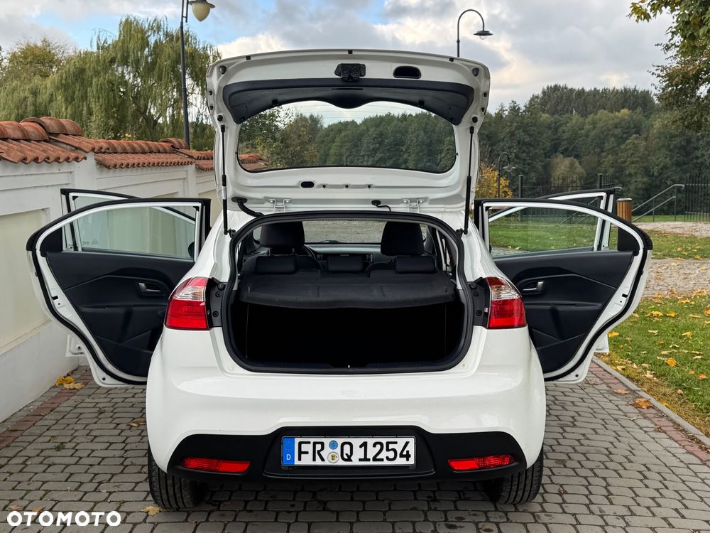 Kia Rio - 29