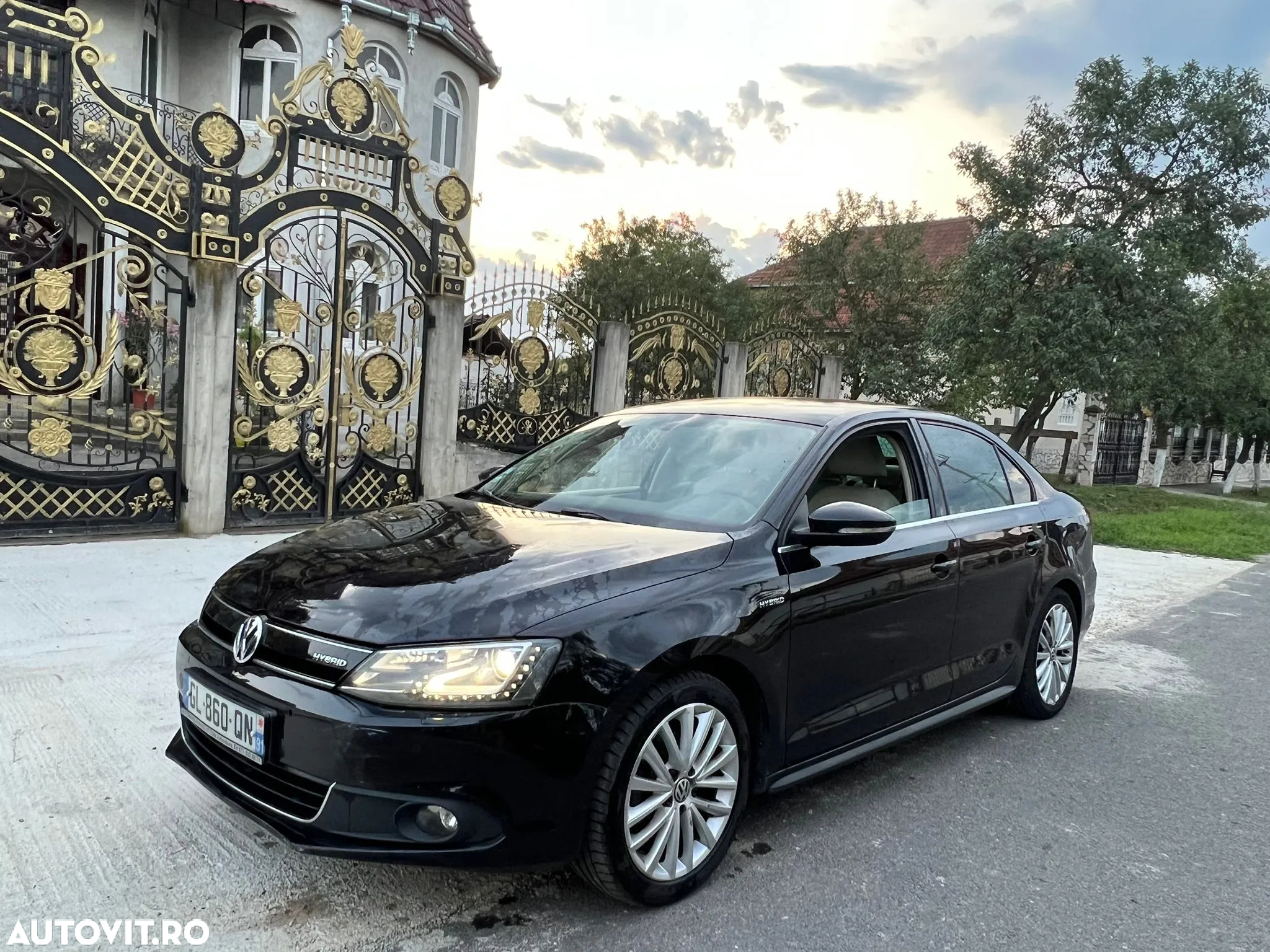 Volkswagen Jetta - 2