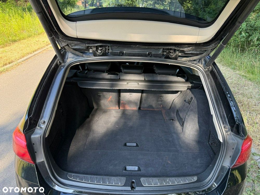 BMW Seria 3 318d Sport Line Shadow - 27