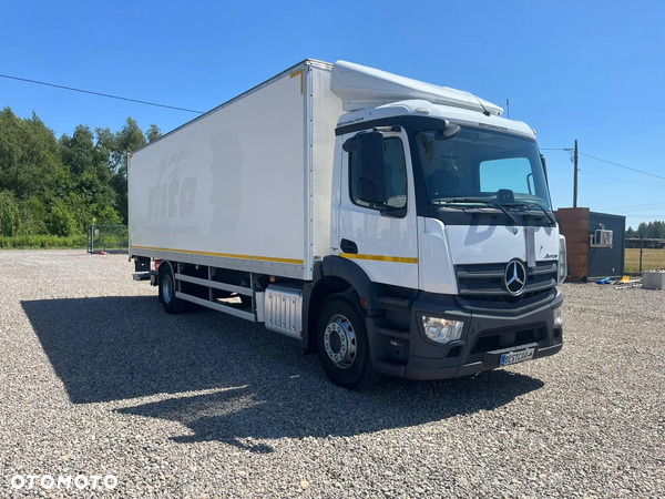 Mercedes-Benz ANTOS 1830 4X2 FURGON +WINDA / Import Francja