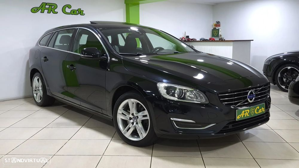 Volvo V60 D6 Plug-In-Hybrid AWD Geartronic Momentum - 3
