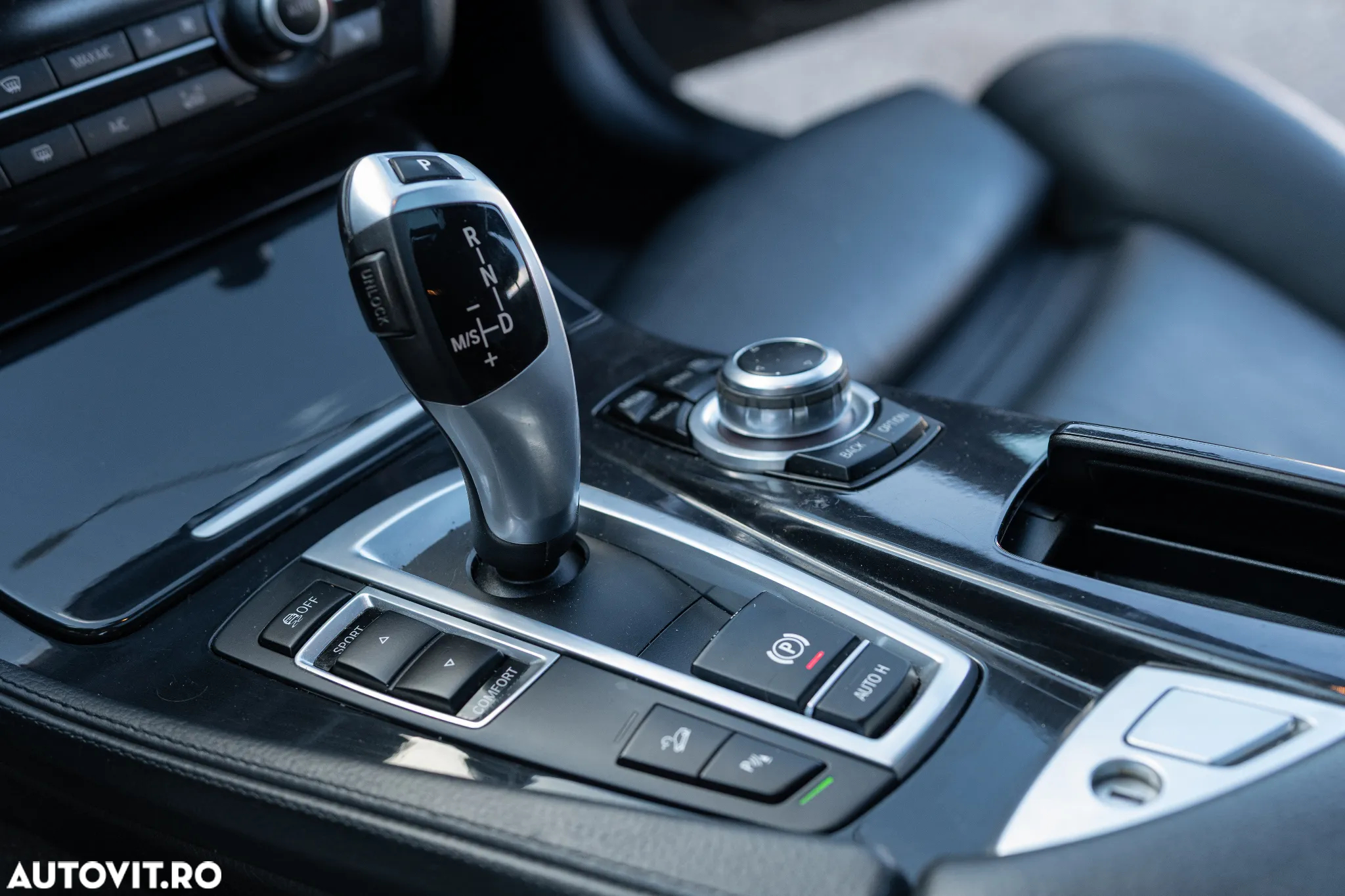 BMW Seria 5 520d xDrive - 26