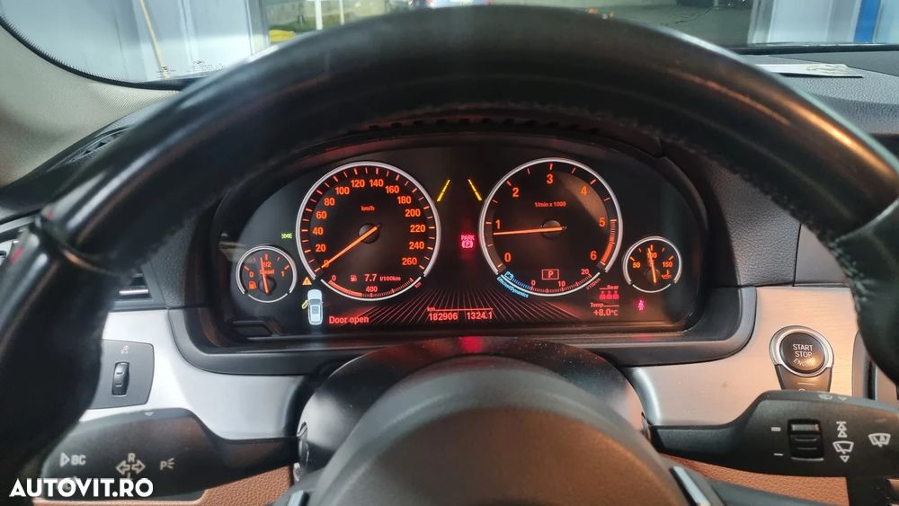 BMW Seria 5 520d Touring Aut. Luxury Line - 1