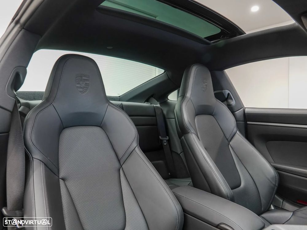 Porsche 911 (992) Carrera PDK - 40