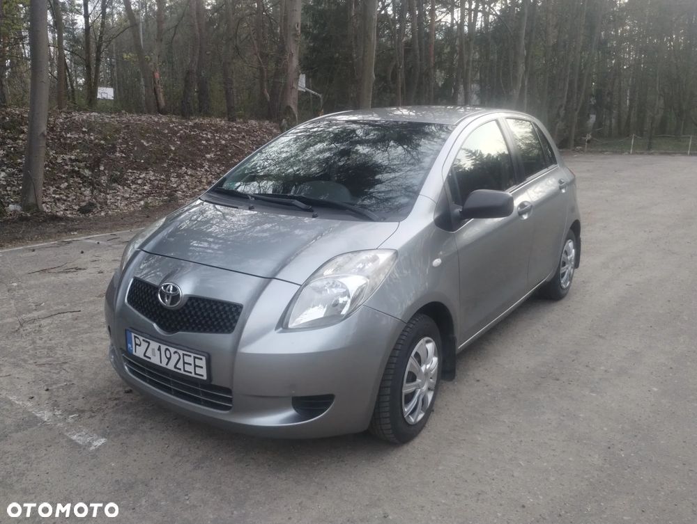 Toyota Yaris - 1