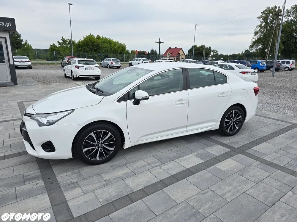 Toyota Avensis 2.0 D-4D Premium - 8