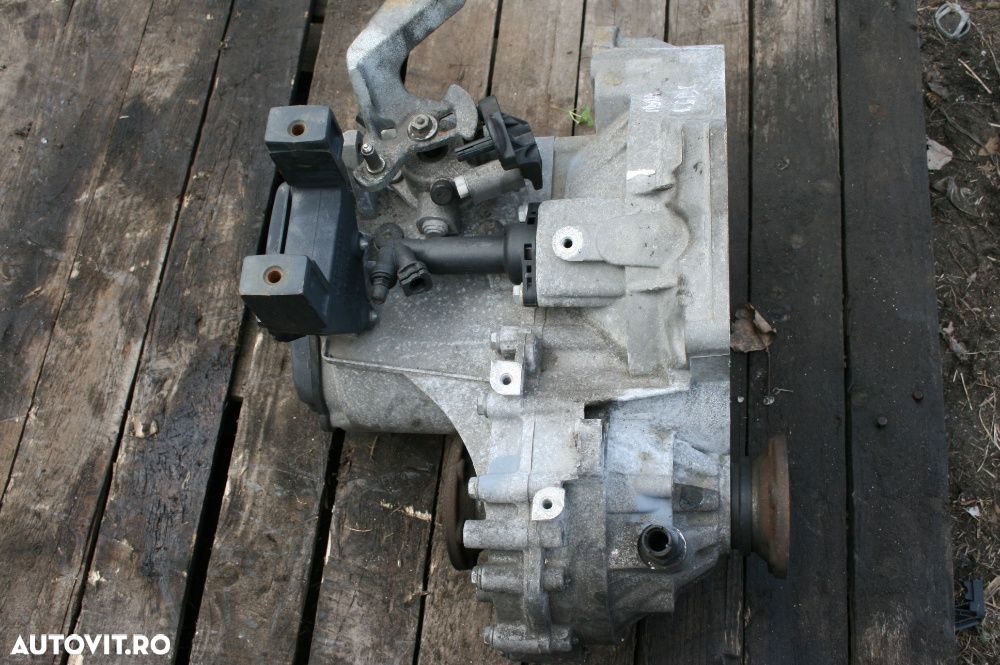 Cutie Viteze Seat Ibiza Vw Polo Audi A1 1.6 Tdi Euro 5 CAY 5+1 Viteze - 1