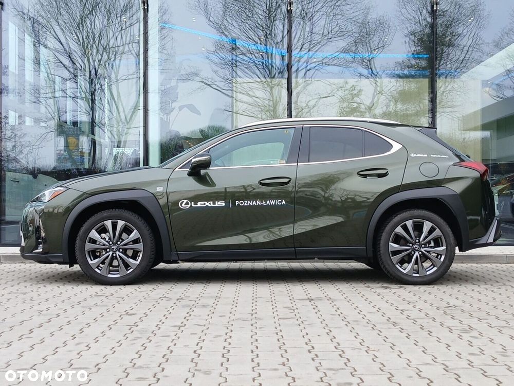 Lexus UX 300h F Sport Design - 3