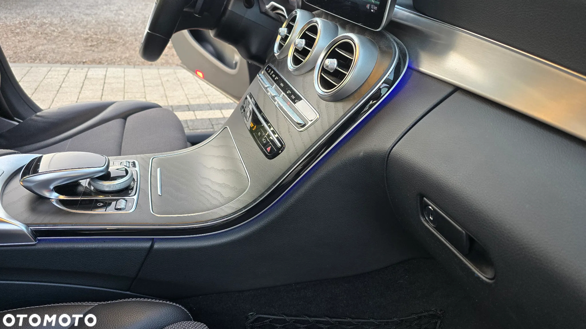 Mercedes-Benz Klasa C 180 T 9G-TRONIC Avantgarde - 20