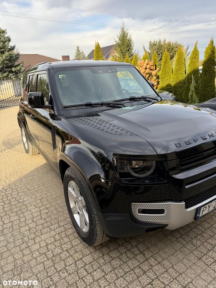 Land Rover Defender - 1